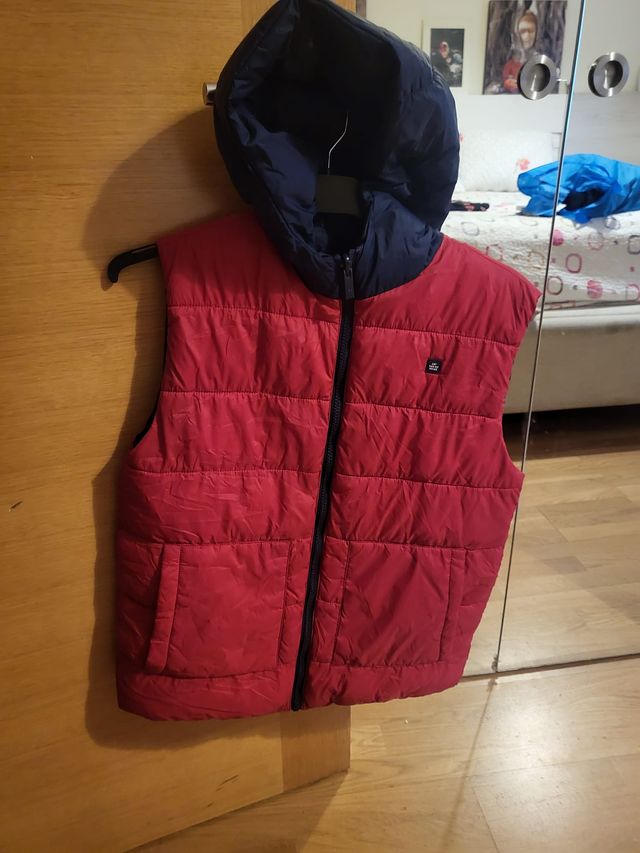 Chaleco reversible azul y rojo