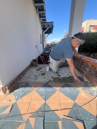 REFORMAS INTEGRALES, FONTANERÍA, YESO, PINTURA/ETC