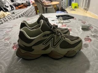 New Balance 9060 Beige/Marrón