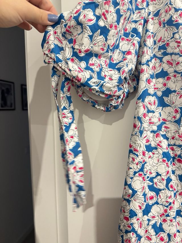 Vestido Zara flores azul y blanco
