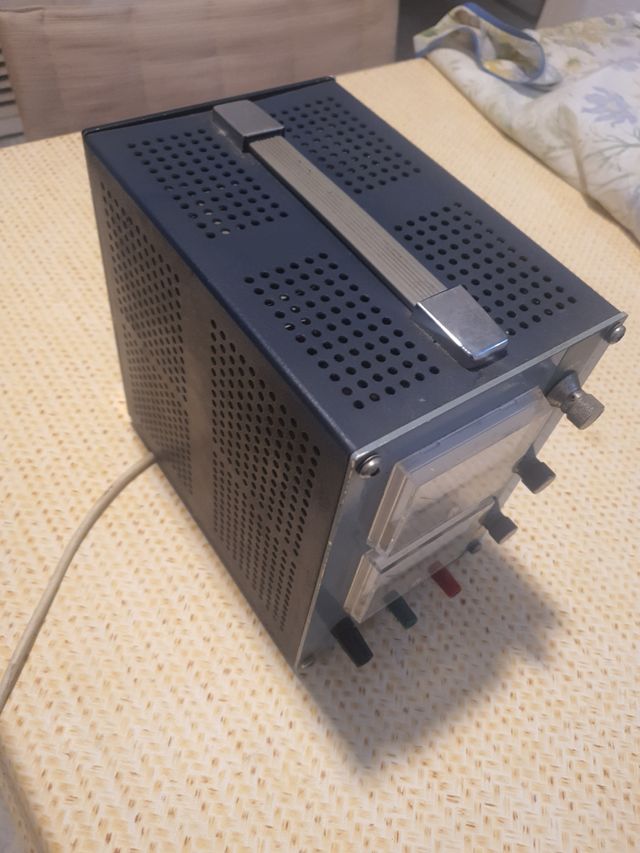 FUENTE DE ALIMENTACION 30V 20A Coutant LA 200.2