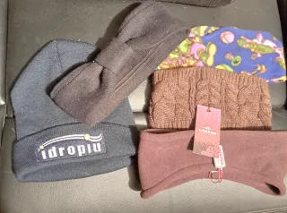 Set invernale 5 pezzi copri orecchie cappello