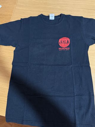 Camisetas Mugendo Talla S (roja y negra)