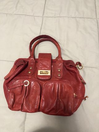 Bolso rojo de piel