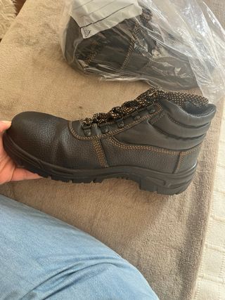 Zapato de seguridad marrón