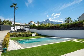 Chalet en alquiler en Los Naranjos - Las Brisas en Marbella
