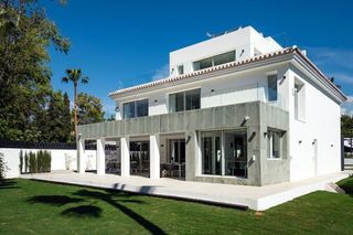Chalet en alquiler en Los Naranjos - Las Brisas en Marbella