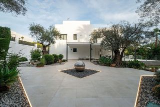 Chalet en alquiler en Los Naranjos - Las Brisas en Marbella