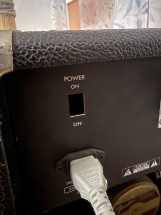 Amplificador Fender Frontman 212R
