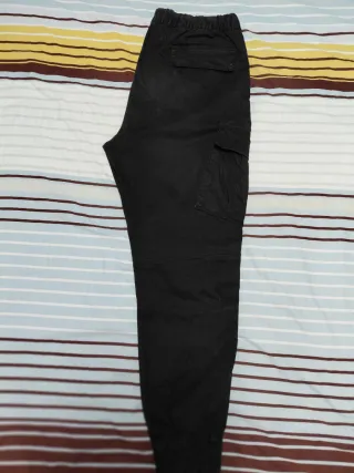 Pantalones cargo negros bershka