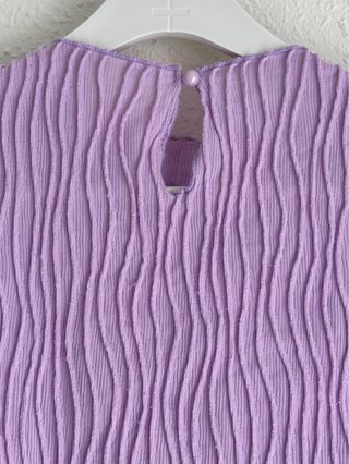 Camiseta lila texturizada sin mangas talla L Shein