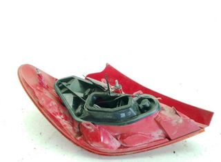 Peugeot 22671615 piloto trasero derecho 207 wa wc