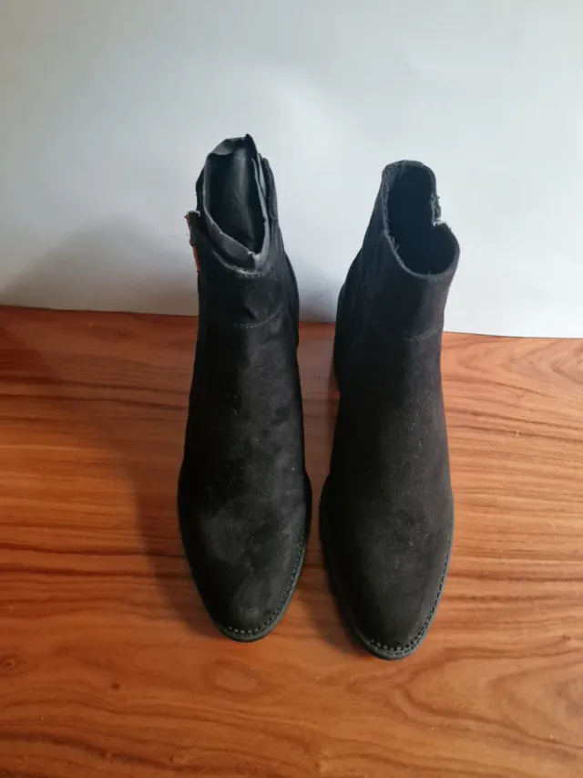 Botas Bershka Talla 38 Negras