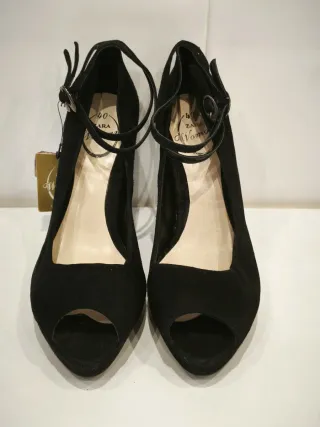 Zapatos de tacón Zara negros talla 40