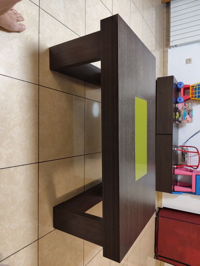 Mesa de centro/auxiliar madera y verde