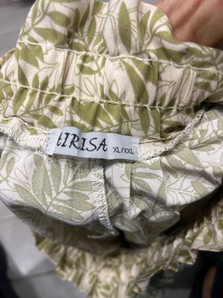 Pantaloncini donna fantasia foglie