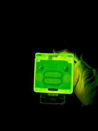 Game Boy Advance SP + Tamagotchi Kuchipatchi