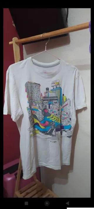 Camiseta Nike Talla S Diseño Urbano