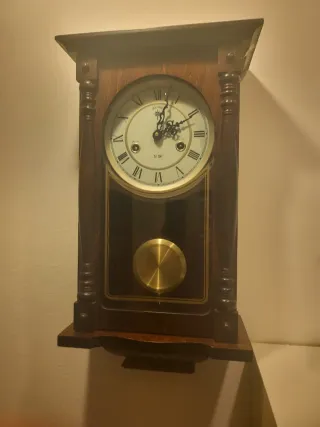 Orologio da parete a pendolo in legno