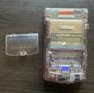 Game Boy Color Atomic Purple con giochi