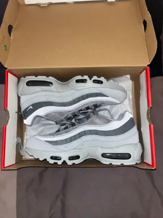 Nike Air Max 95 Zapatillas Grises y Blancas
