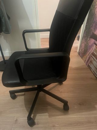 Silla de escritorio con ruedas