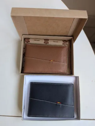 Carteras  portalacas Piel Policía Nacional 
