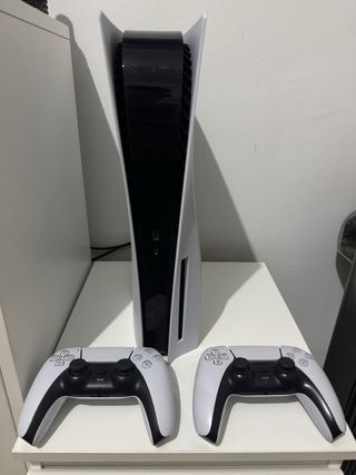 PlayStation 5 White + 2 controller