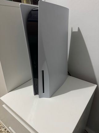 PlayStation 5 White + 2 controller