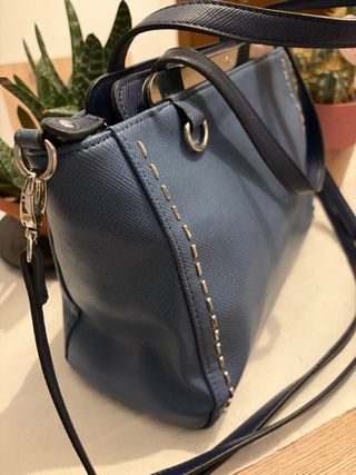 Borsa Carpisa blu elegante e capiente