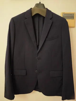Traje de hombre azul marino