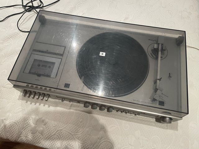 Tocadiscos y casete plata
