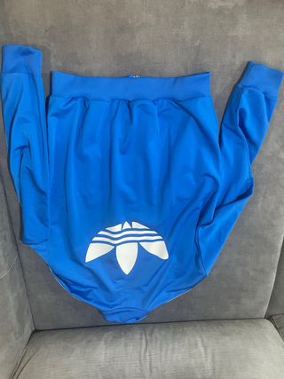 Chaqueta deportiva Adidas azul