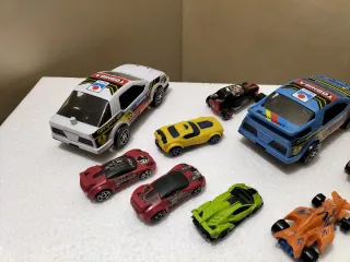 Lotto completo 9 auto hotwheels e Gozan no Bburago