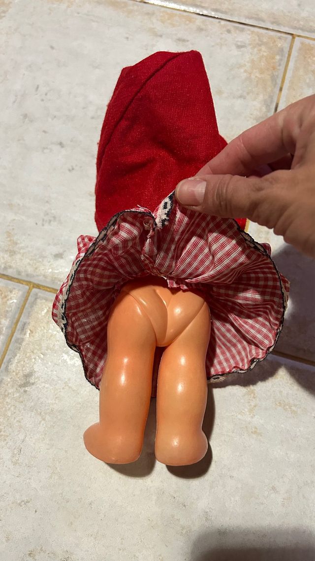Muñeca Caperucita Roja Antigua
