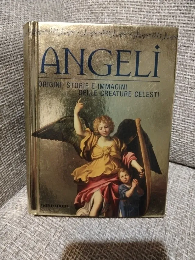 Angeli. Origini, storie e immagini delle creature 