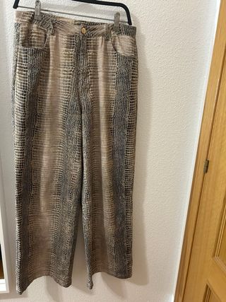 Pantalones efecto piel de serpiente, nuevo sin uso