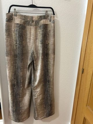 Pantalones efecto piel de serpiente, nuevo sin uso
