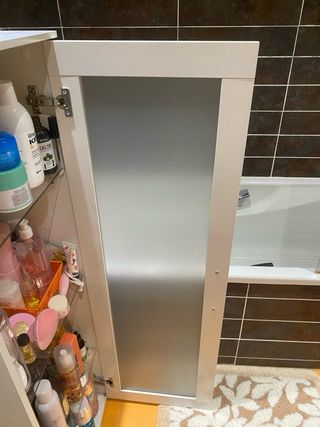 Armario vitrina baño blanco y cristal