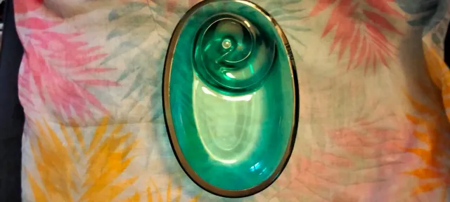 Plato decorativo cristal verde espiral