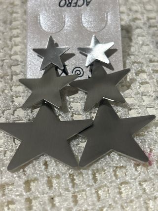 Pendientes de estrella plateados
