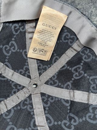 Gorra Gucci GG gris 