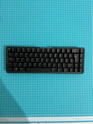 Teclado Mecánico Gaming Asus Falchion Negro