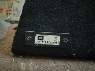 Cajón Subwoofer JBL Negro