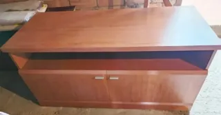 Mesa TV madera con armario