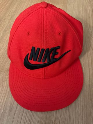 Gorra Nike Roja
