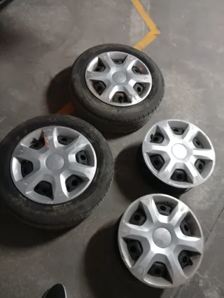 Llantas Dacia 15 con tapacubos