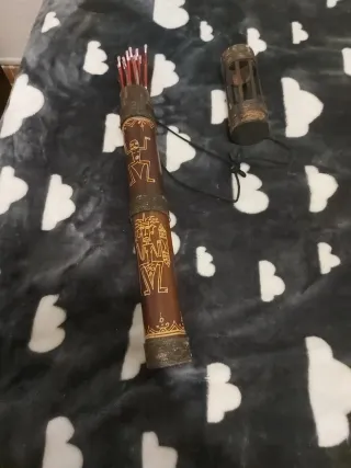 Carcaj de flechas de bambú