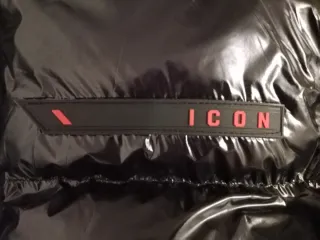 Chaqueta Icon Negra Brillante