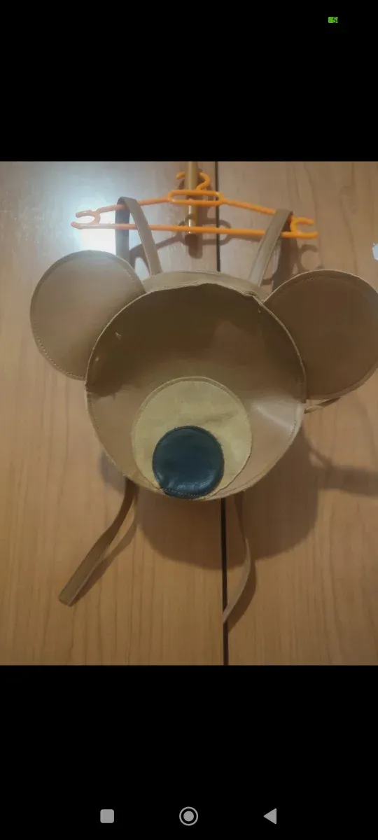 Mochila de cuero estilo oso